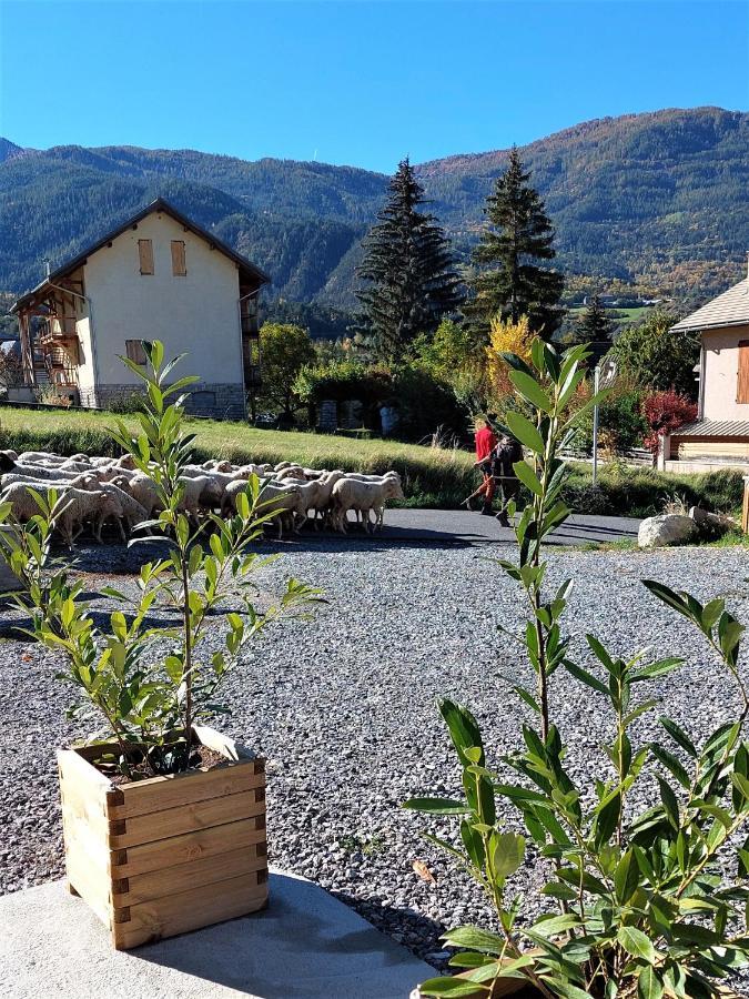 Le Pre Fleuri A Guillestre - Appartements Neufs Classes Meubles De Tourisme 3 Etoiles - Parking Privatif エクステリア 写真
