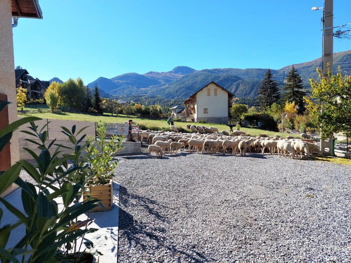 Le Pre Fleuri A Guillestre - Appartements Neufs Classes Meubles De Tourisme 3 Etoiles - Parking Privatif エクステリア 写真