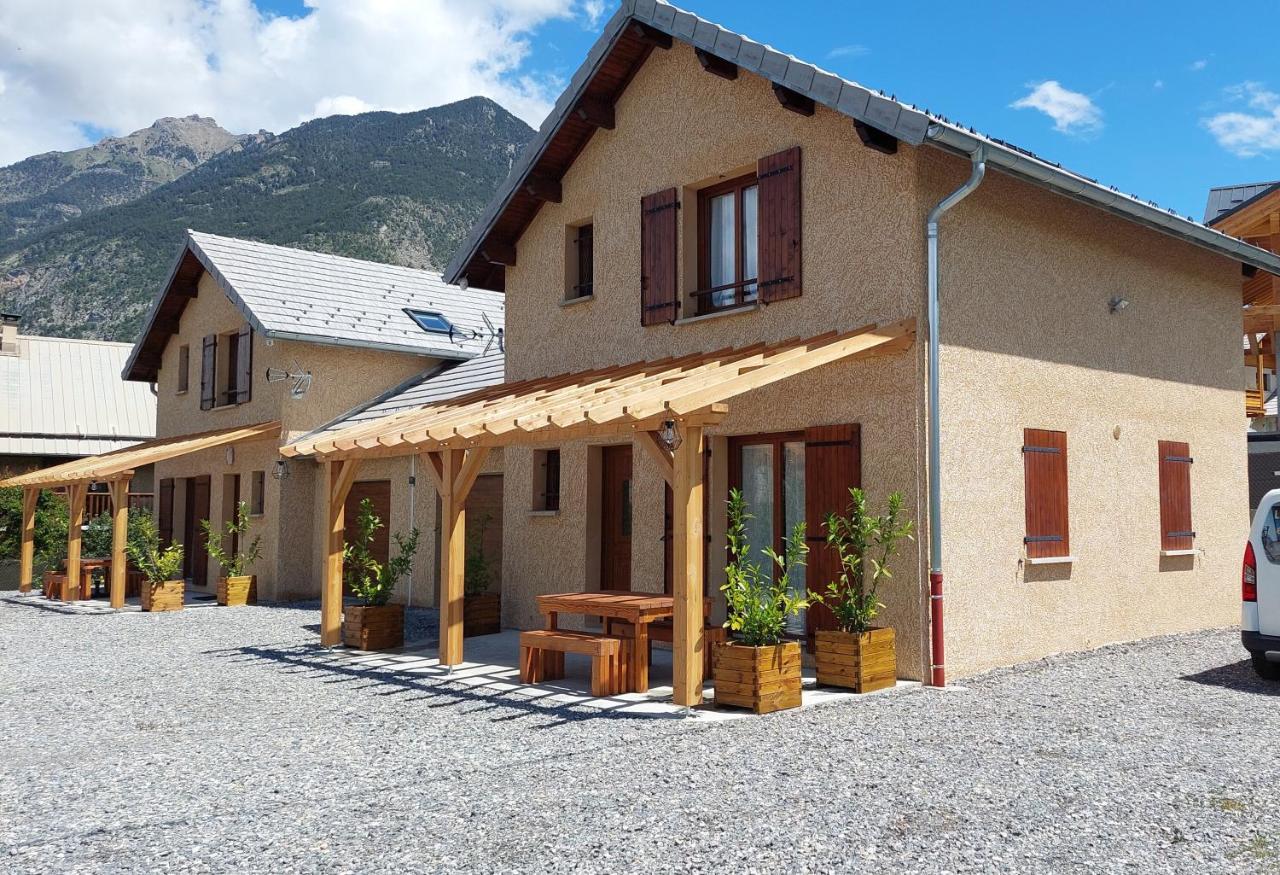 Le Pre Fleuri A Guillestre - Appartements Neufs Classes Meubles De Tourisme 3 Etoiles - Parking Privatif エクステリア 写真